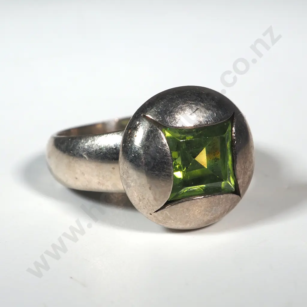Sterling Silver Green Gem Ring Image 1++