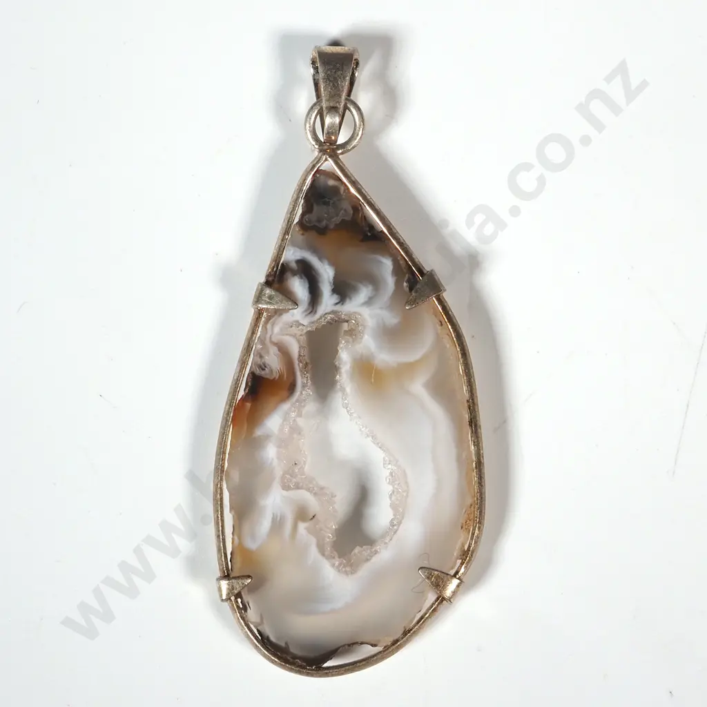 Crystal Pendant in White Metal Mount Image 1++