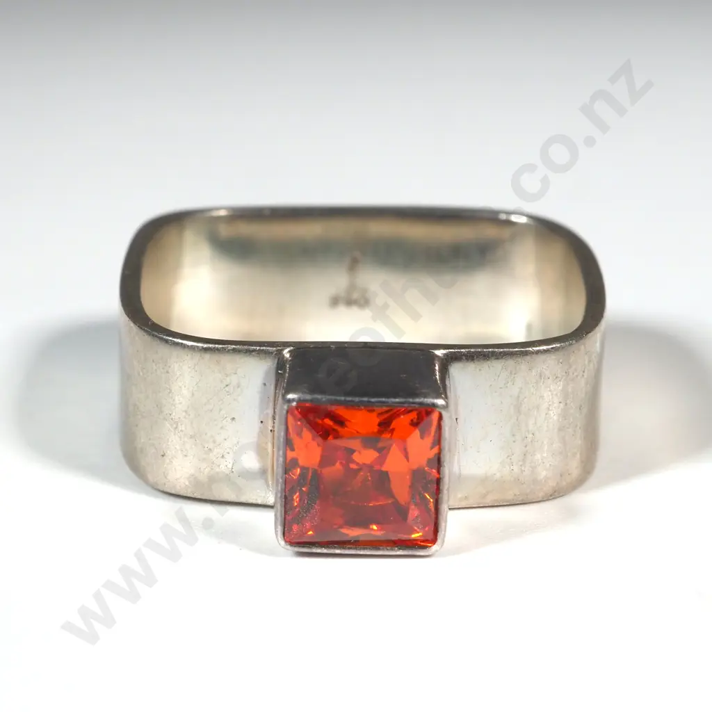 Sterling Silver Red Gem Ring Image 1++