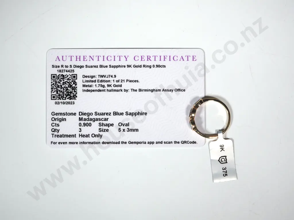 9ct Gold & Blue Sapphire Three Stone Ring Image 1++