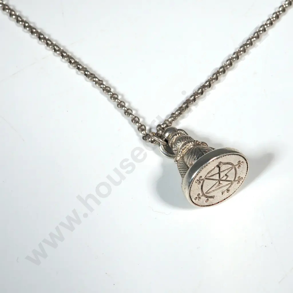 Sterling Silver Cable Link Chain & Seal Pendant Image 1++