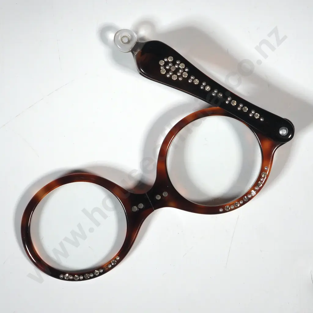 Costume Lorgnette w Tortoiseshell like Colours Image 1++