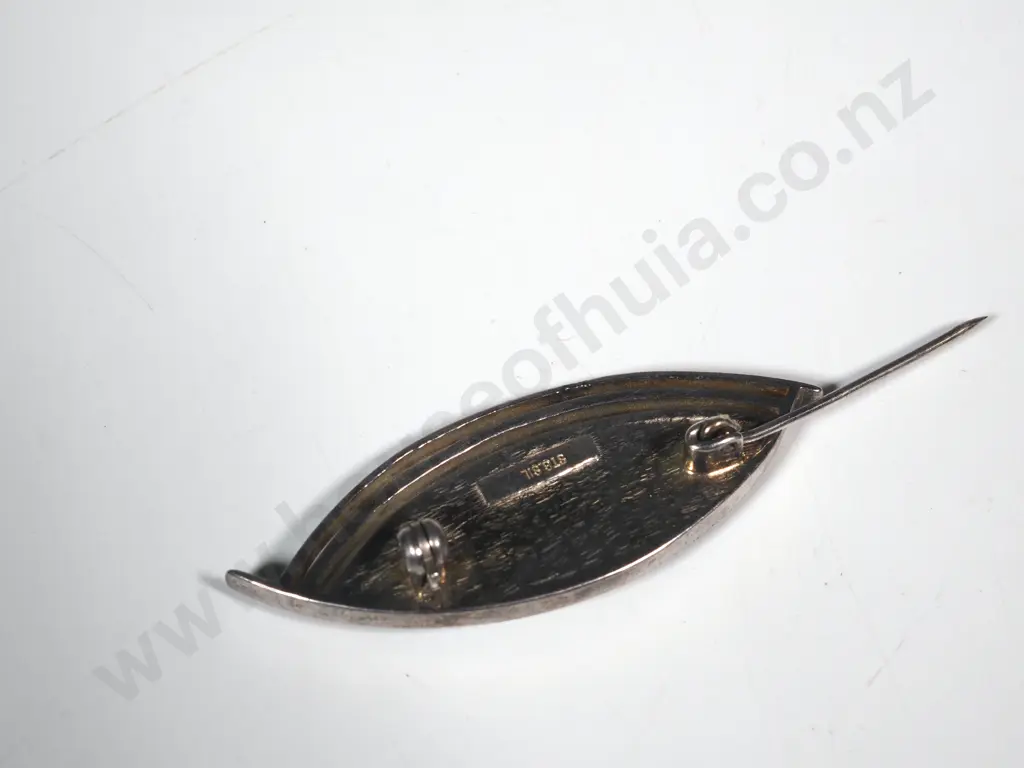 Sterling Silver Onyx Brooch Image 1++