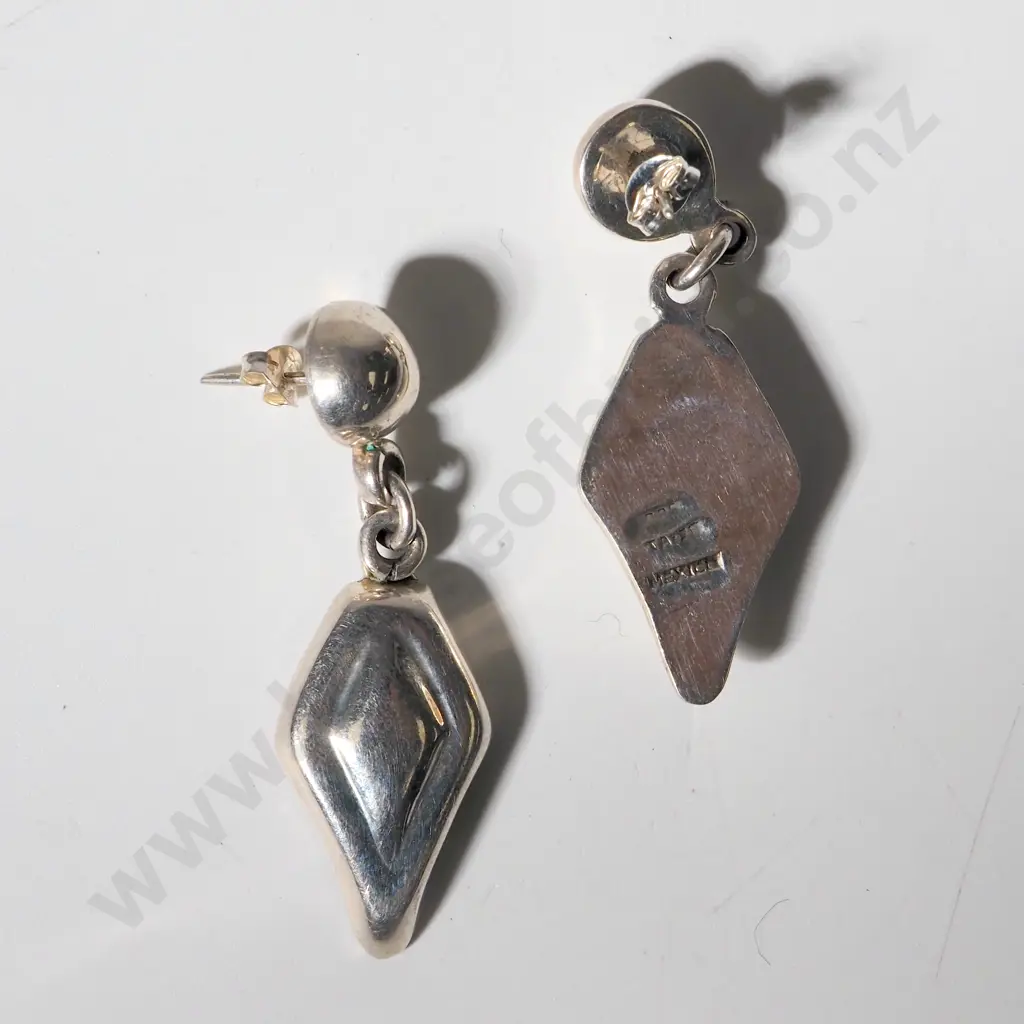 Pair Of Sterling Silver Drop Earrings Image 1++