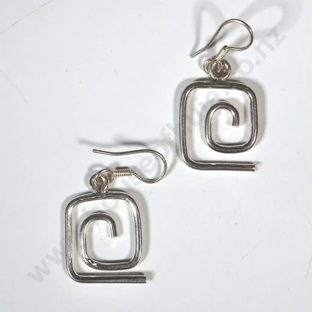 Pair Of Sterling Silver Geometrical Earrings With Hooks Image 1++