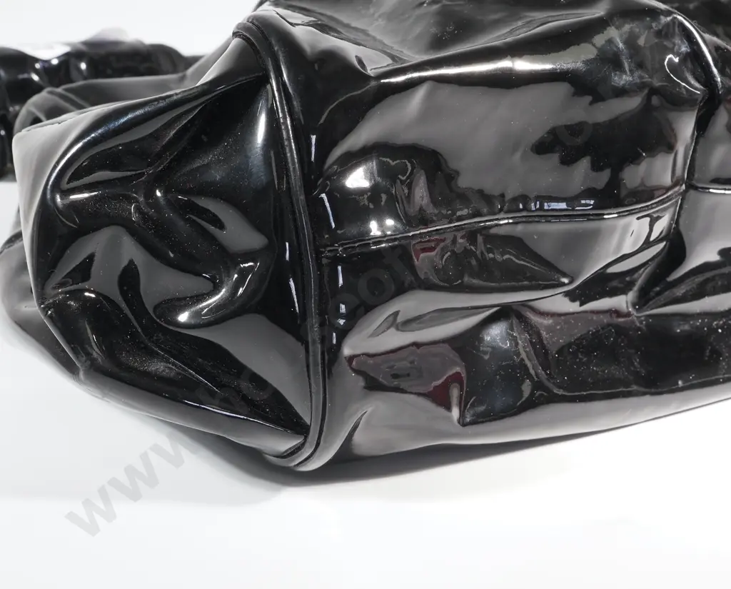 Giorgio Armani Patent Leather Rope Style Handle Handbag Image 1++