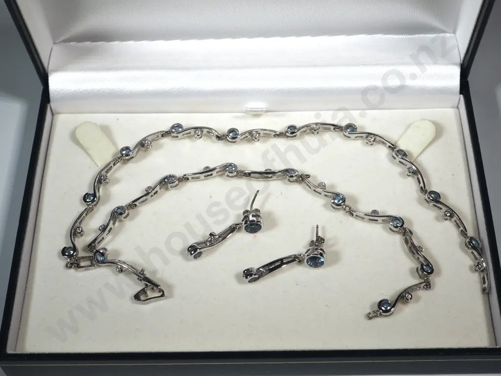 Sterling Silver Blue Stone Necklace & Earrings. The Necklace Can Be Divided Into Two & Become A Bracelet. Stewart Dawson Image 1++