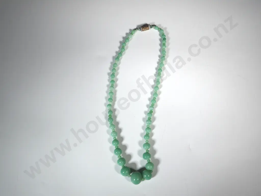 Jade Bead Necklace Image 1++