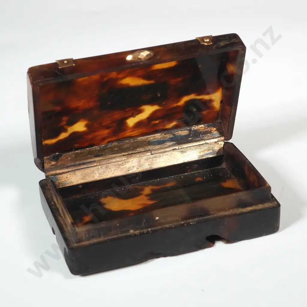 Miniature Tortoiseshell Snuff Box w Possibly Gold Mounts A/F Image 1++