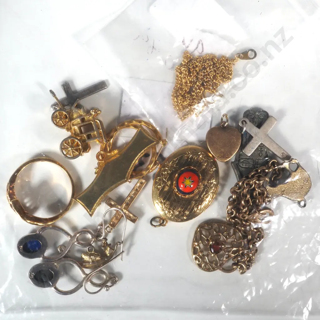 Assorted Lot incl Gold & 9ct Gold LIned Coloured Lockets, Lattice Heart Bracelet, Charms, Earlings, Crucifixes & Chain. Image 1++