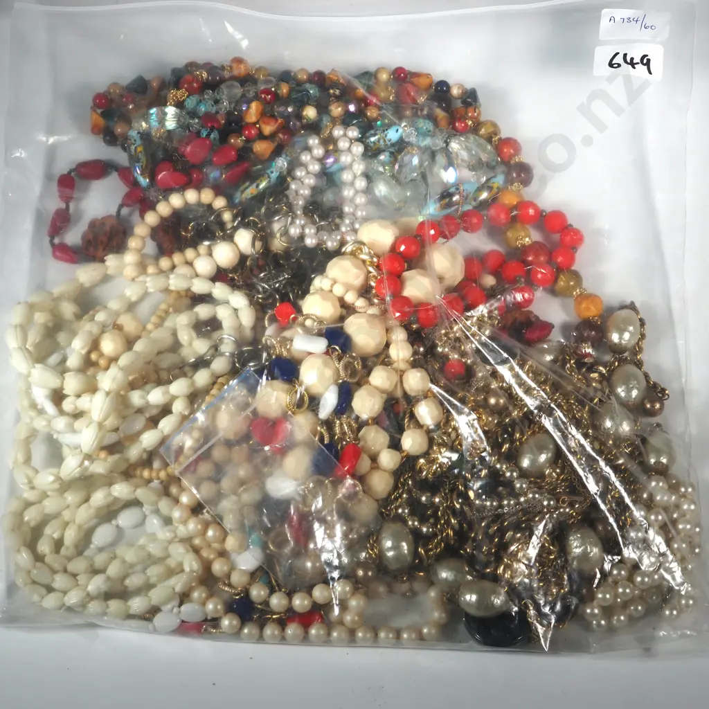 Large Quantity Of Necklaces Including Carved Bone, Faux Pearl, Glass etc. Image 1++