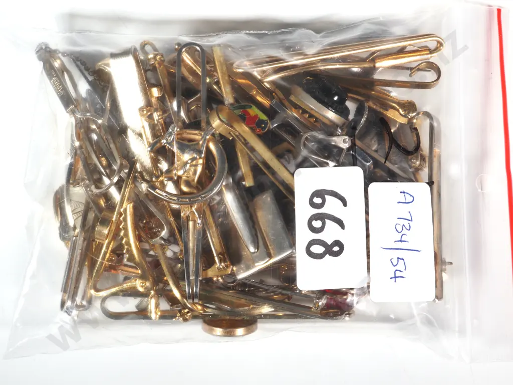 Large Quantity Of Tie Pins, Many With Horse Related Motifs Image 1++