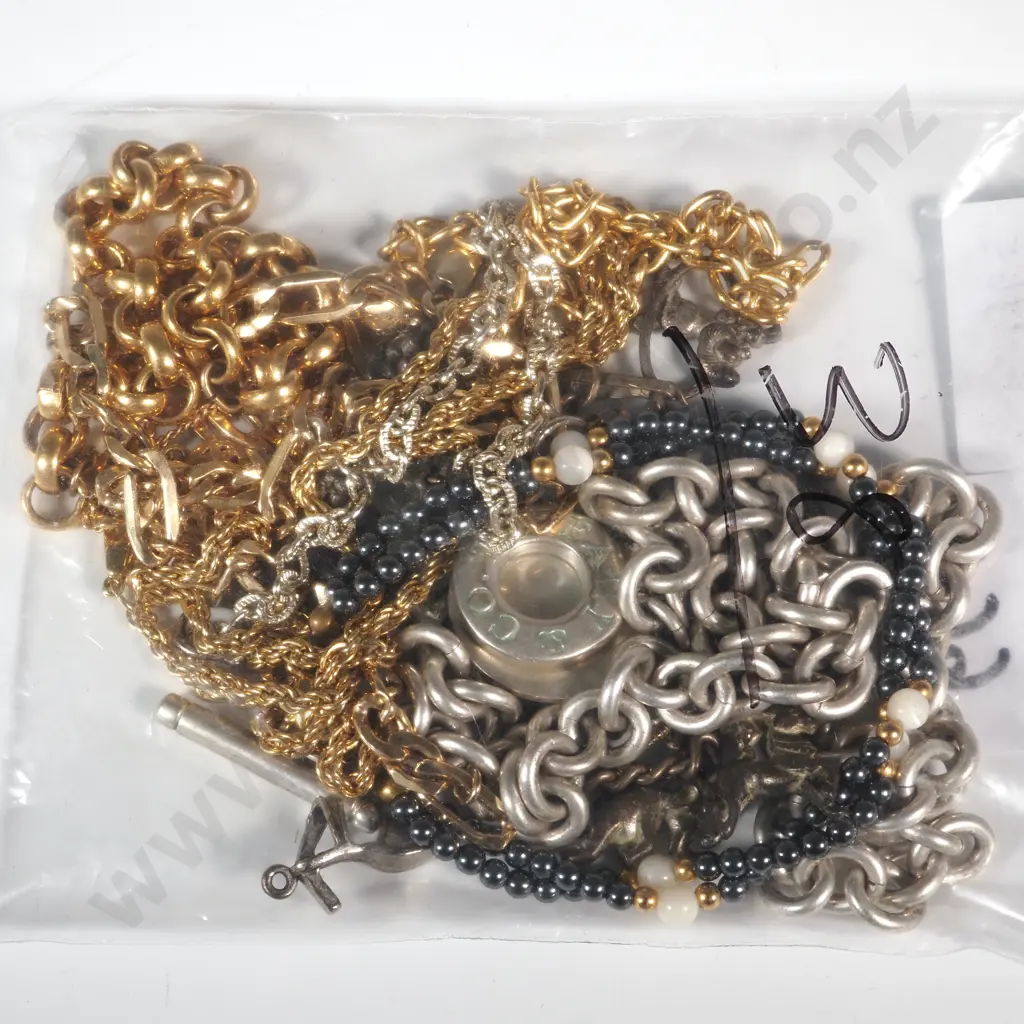 Faux Tiffany & Co Necklace, Charm Bracelet, Gold Coloured Bracelets & Necklaces Image 1++