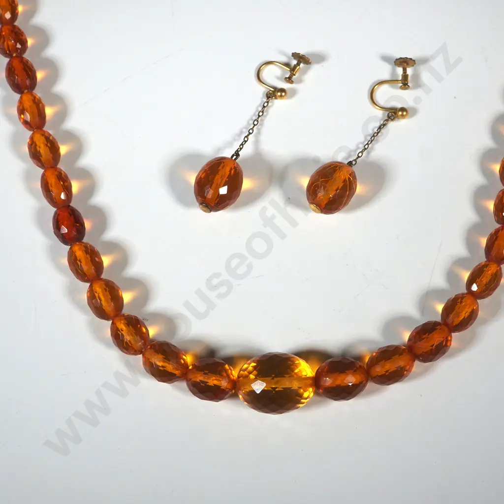 Graduated Amber Coloured Glass Beads & Matching Screw On Earrings Image 1++