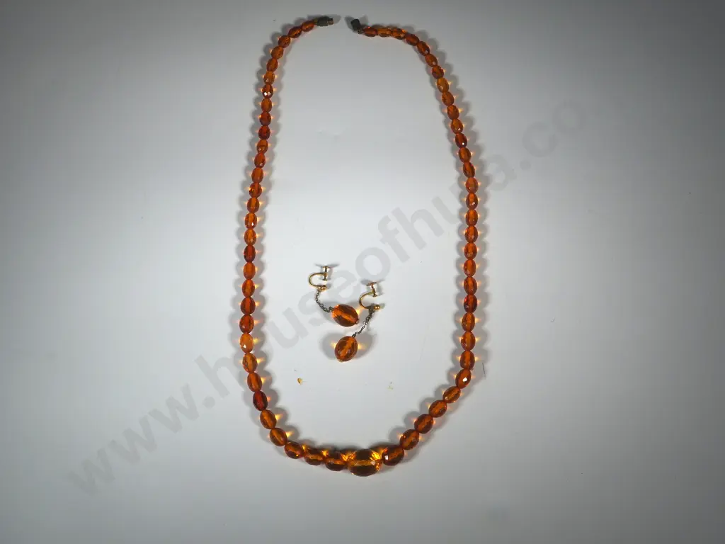 Graduated Amber Coloured Glass Beads & Matching Screw On Earrings Image 1++