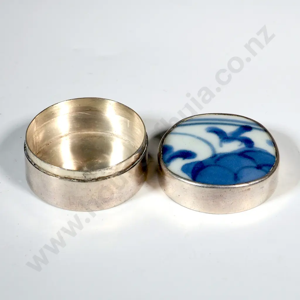 Sterling Silver Delft Topped Pill Container Image 1++