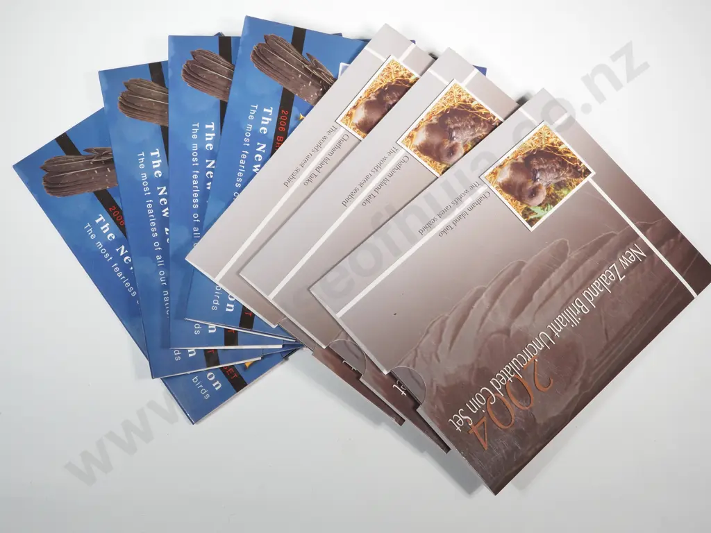 Seven New Zealand Uncirculated Coin Sets - 2004 /2006 Image 1++