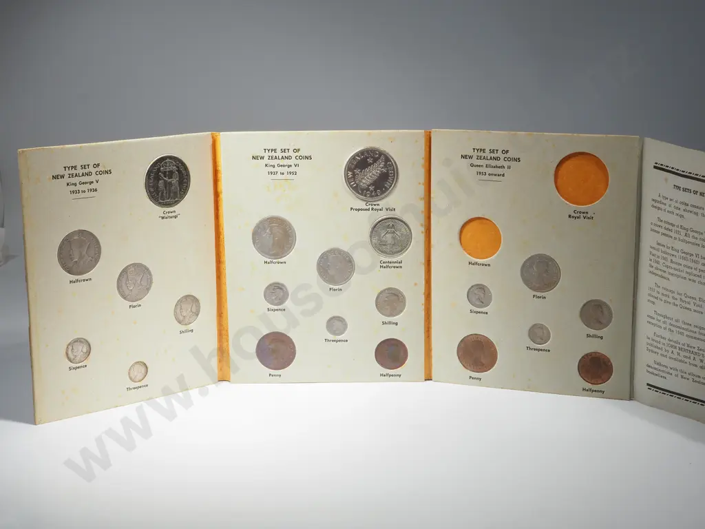 Bertrand New Zealand Type Set Album - Missing Waitangi & 1953 Crowns - 1940 & 1953 Half Crowns  Image 1++