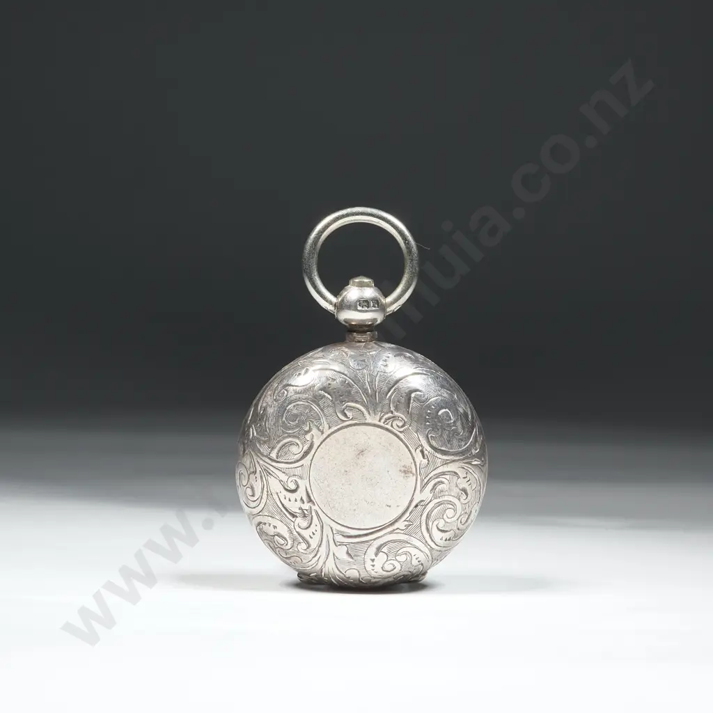 Sterling Silver Sovereign Case With Engraved Scoll Decoration. Birm 1914 Image 1++