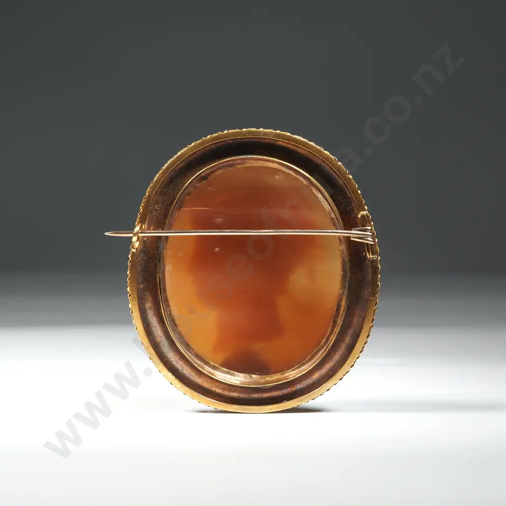 Exceptionnel Antique Large 15ct Gold Cameo Brooch Image 1++