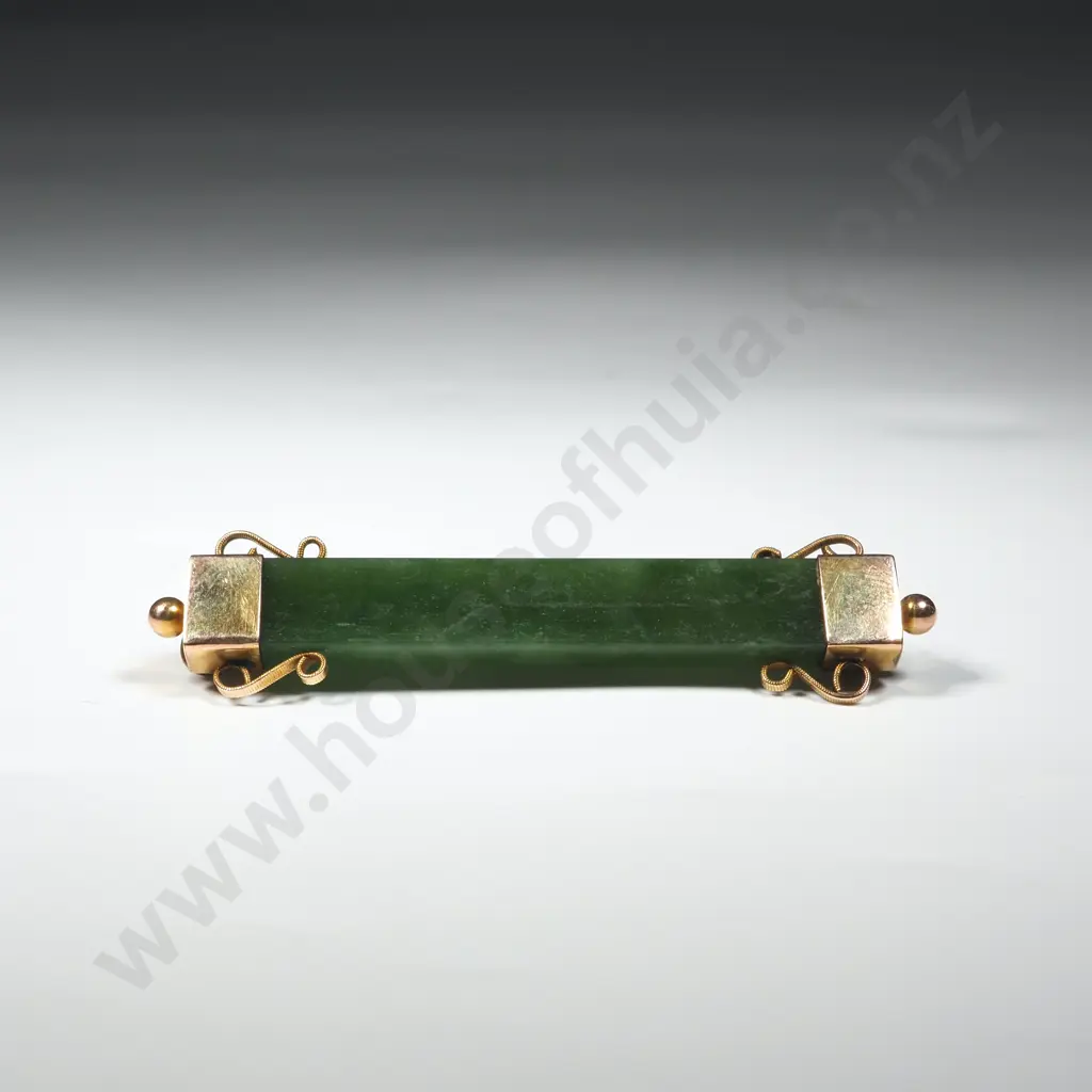 9ct Gold Greenstone Brooch A/F Image 1++