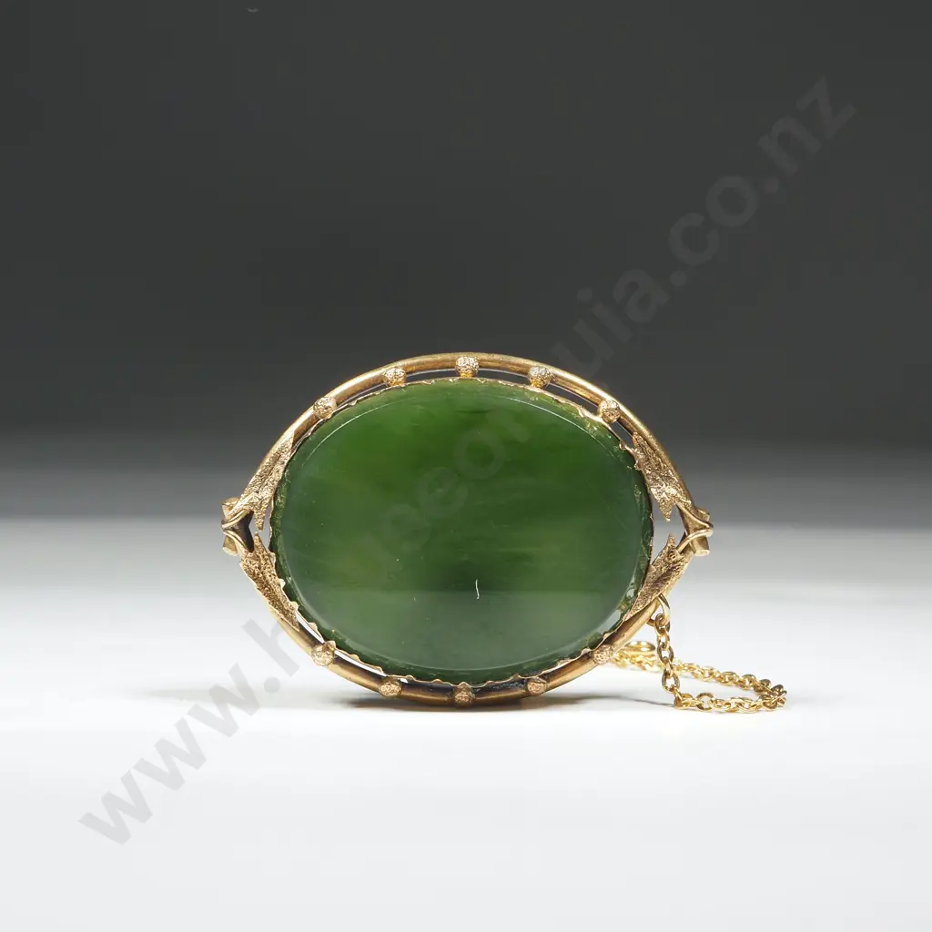 9ct NZ Gold & Greenstone Goldfields Style Brooch Image 1++