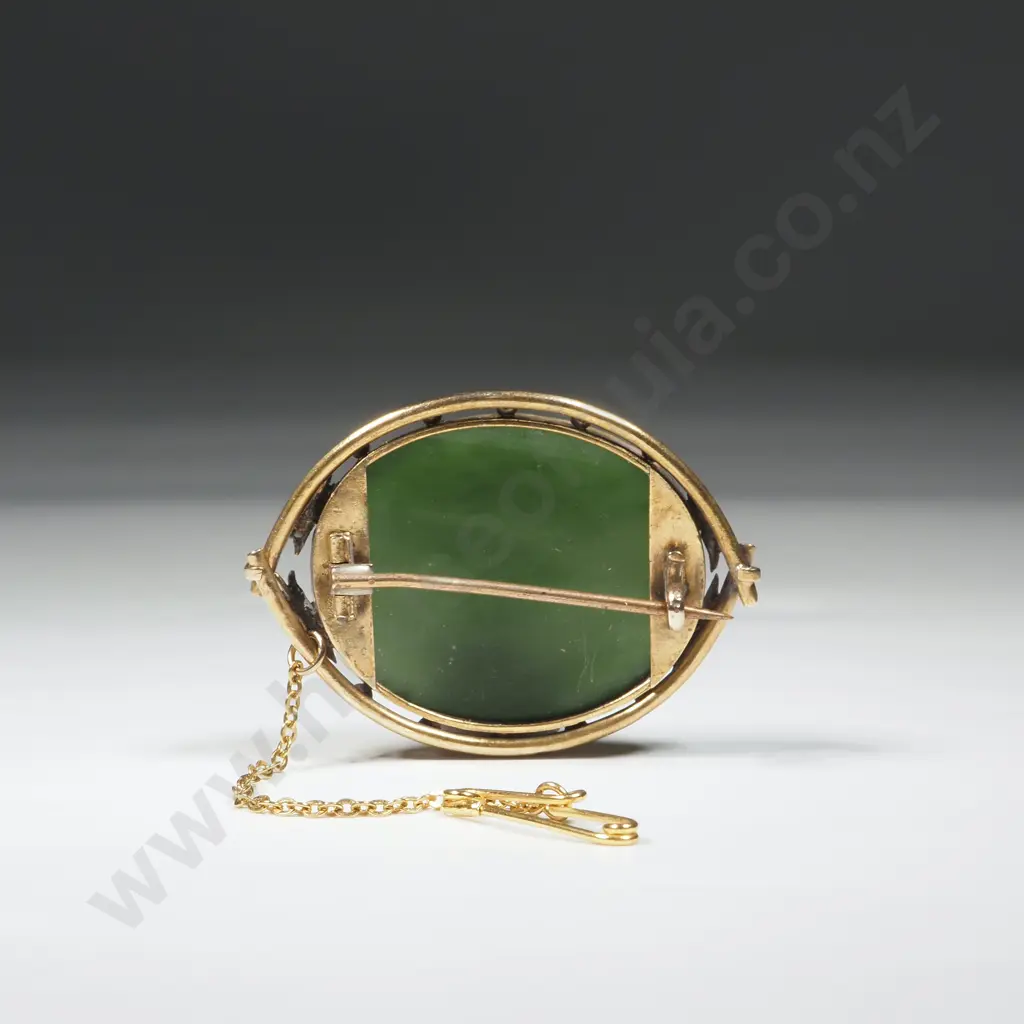 9ct NZ Gold & Greenstone Goldfields Style Brooch Image 1++