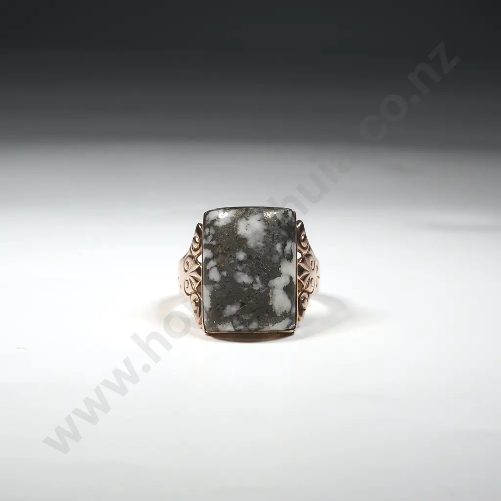Substantial Colonial Gold Bearing Quartz & 9ct Gold Ring Image 1++