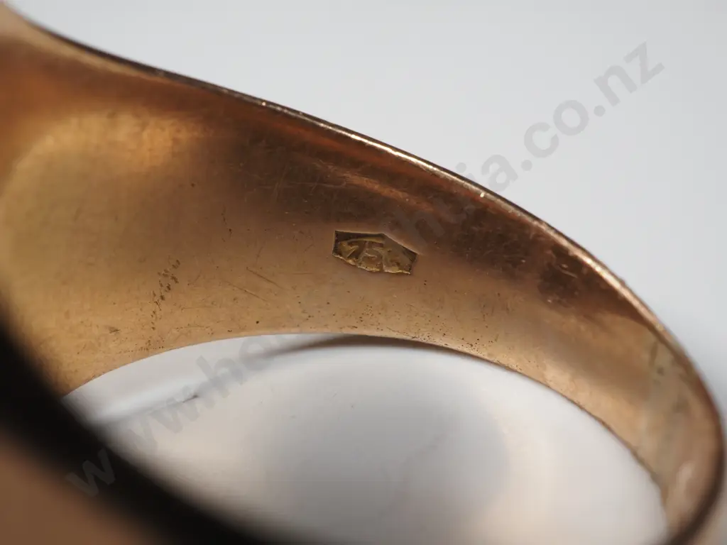 18ct Gold Onyx Ring A/F Image 1++