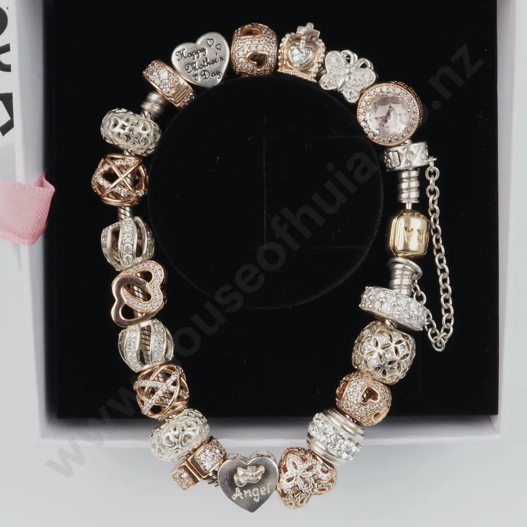 Pandora Charm Bracelet w 14ct Gold Clasp w 20 Charms Image 1++