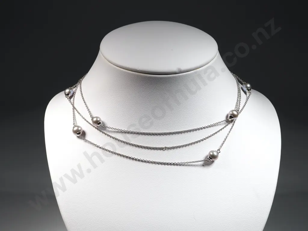 18ct White Gold Cultured Pearl Necklace Valued at $3,300.00 Image 1++