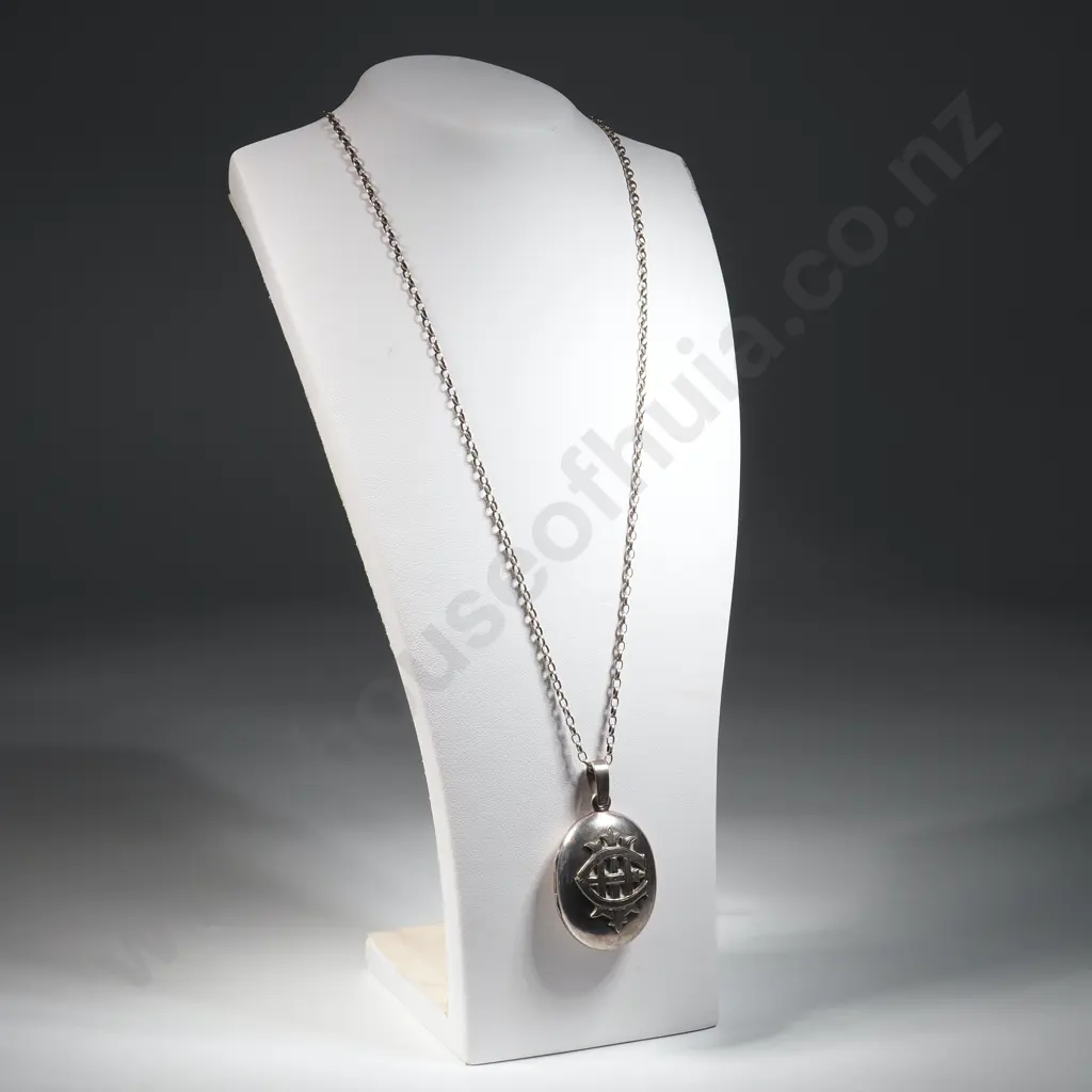 Exquisite Edwardian Locket on Sterling Silver Chain Image 1++