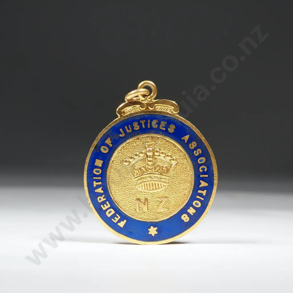9ct Gold NZ Federation Of Justices Medal to J Matheson Image 1++