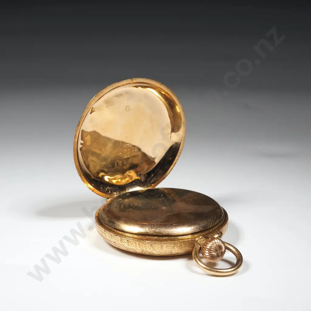 Ornate 18ct Gold Pocket Watch Image 1++