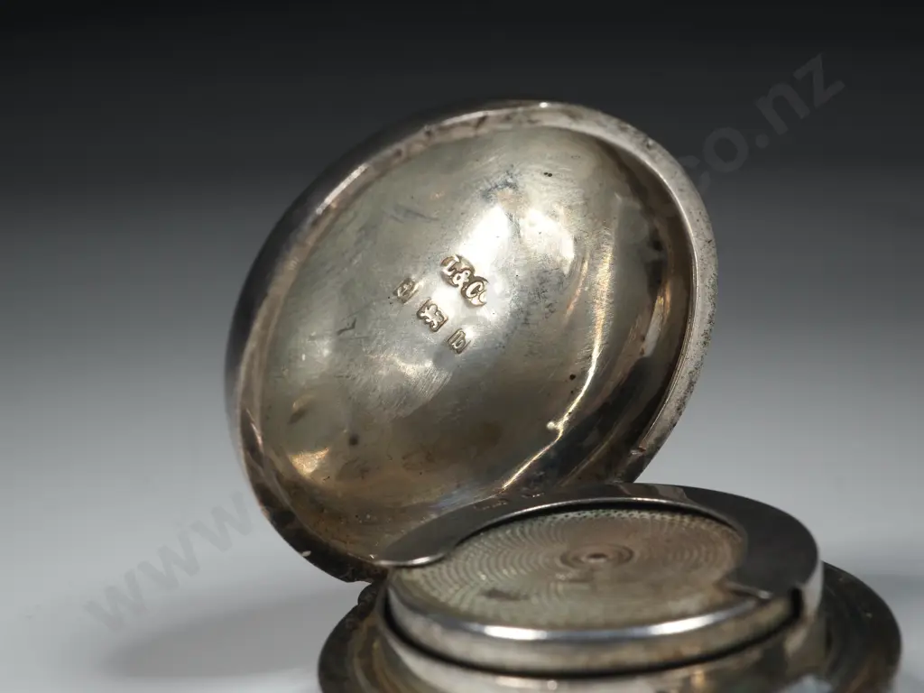 Sterling Silver Sovereign Case With Allover Scroll Decoration Image 1++