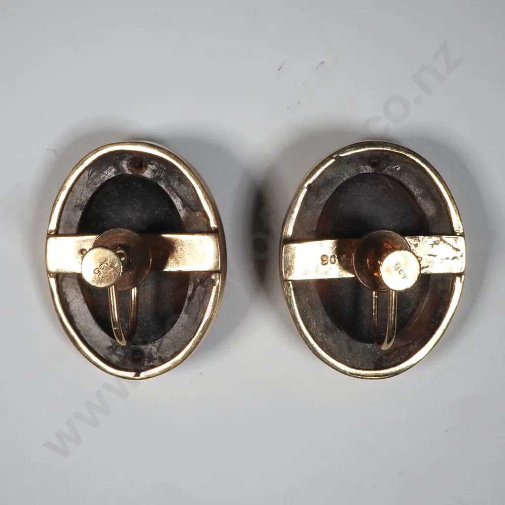 Large 9ct Gold Intaglio Earrings Image 1++