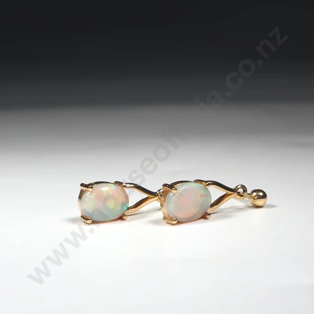 14ct Gold Opal Doublet Earrings Image 1++