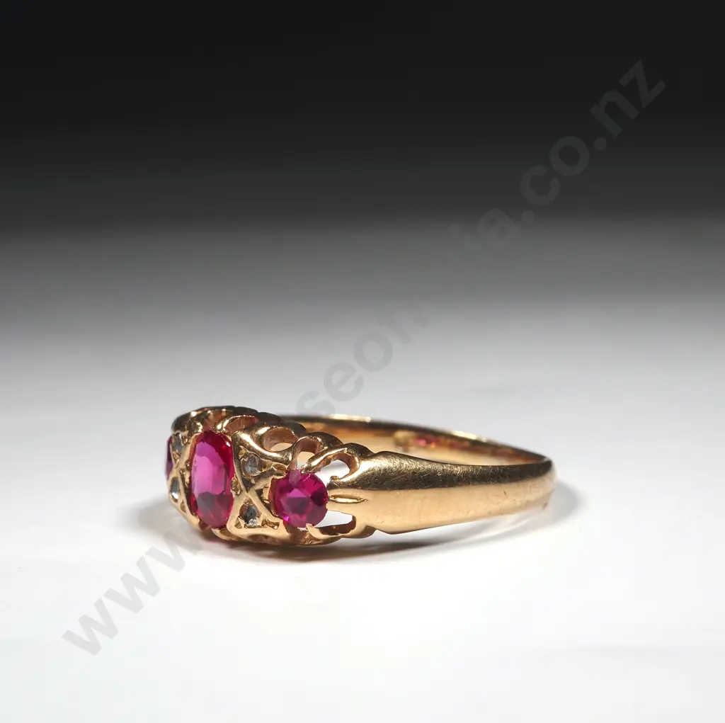 18ct Red Gem & Diamond w English Hallmarks Image 1++