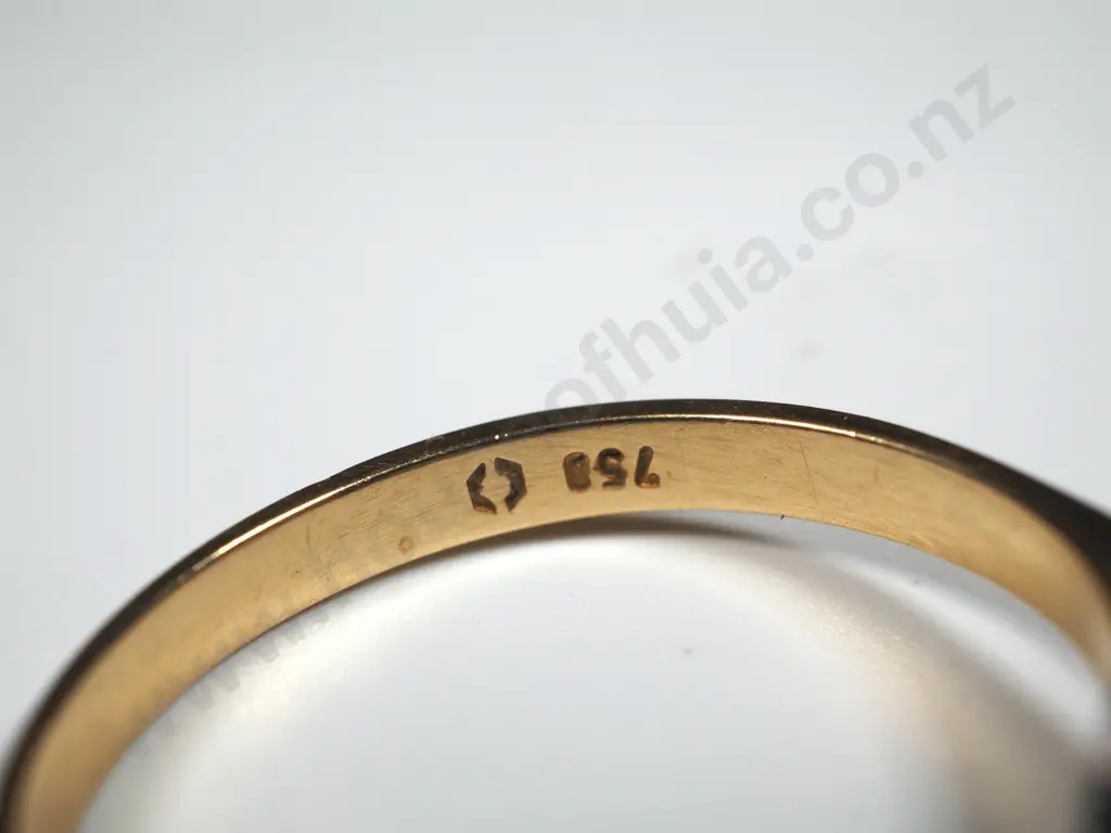 18ct Gold Diamond & Sapphire Ring Image 1++