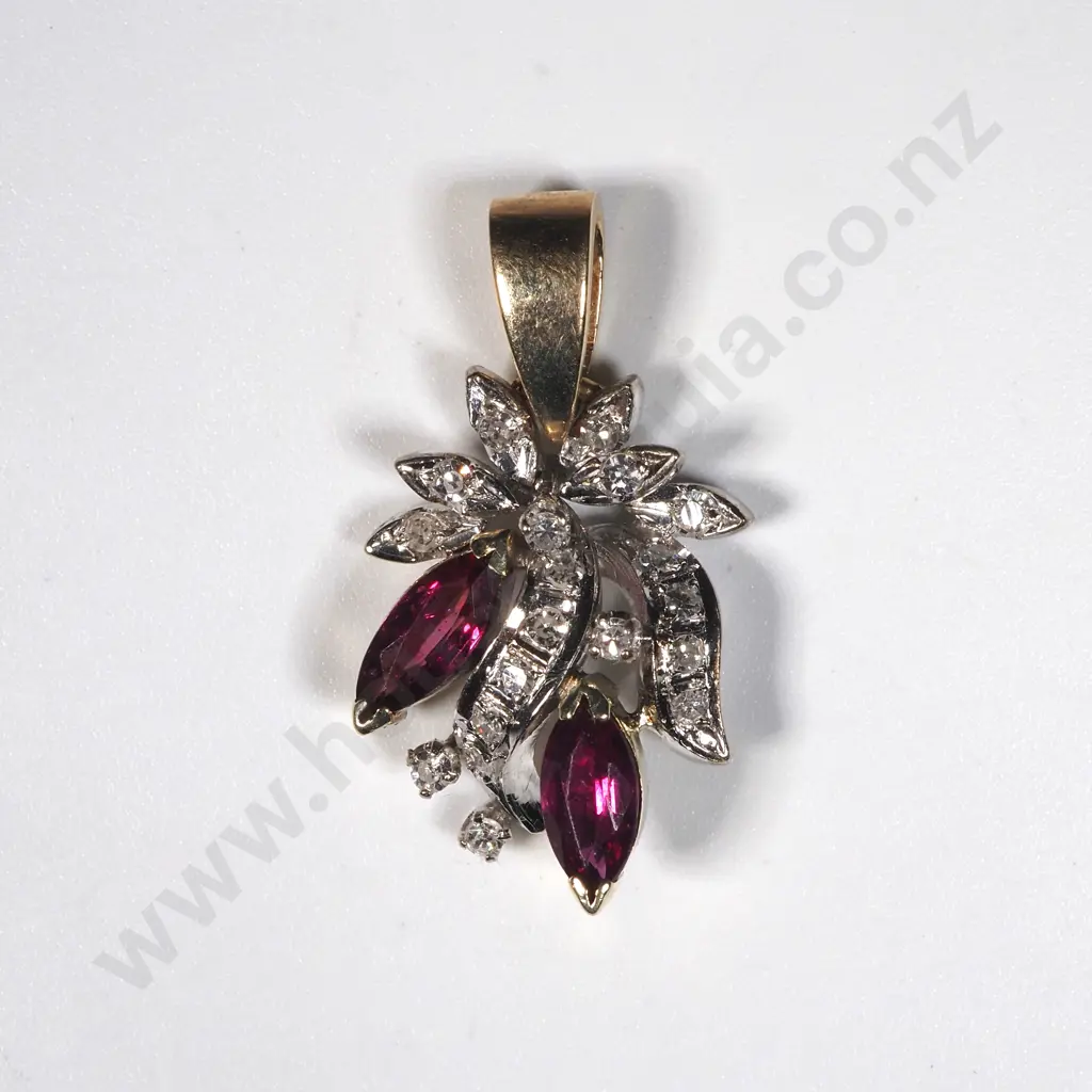 14ct Gold Diamond & Garnet Pendant. Image 1++