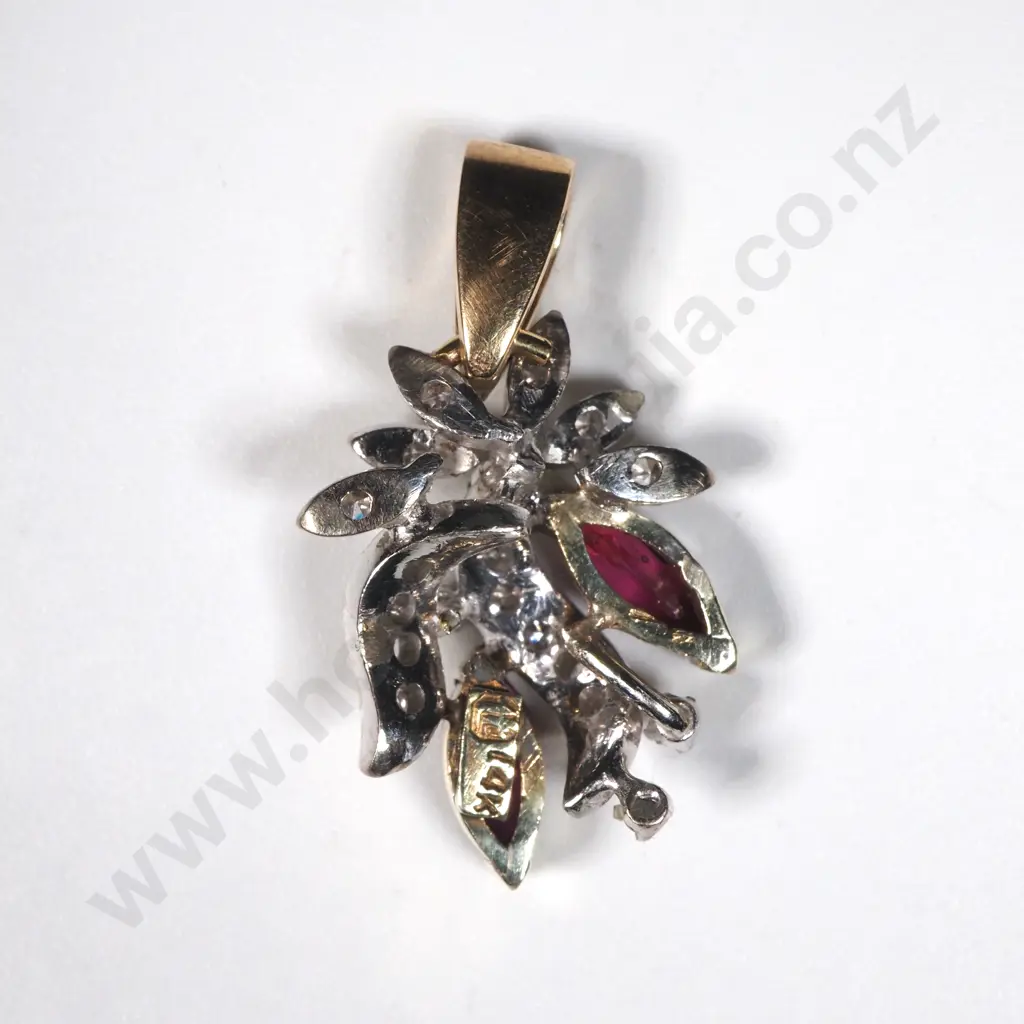 14ct Gold Diamond & Garnet Pendant. Image 1++