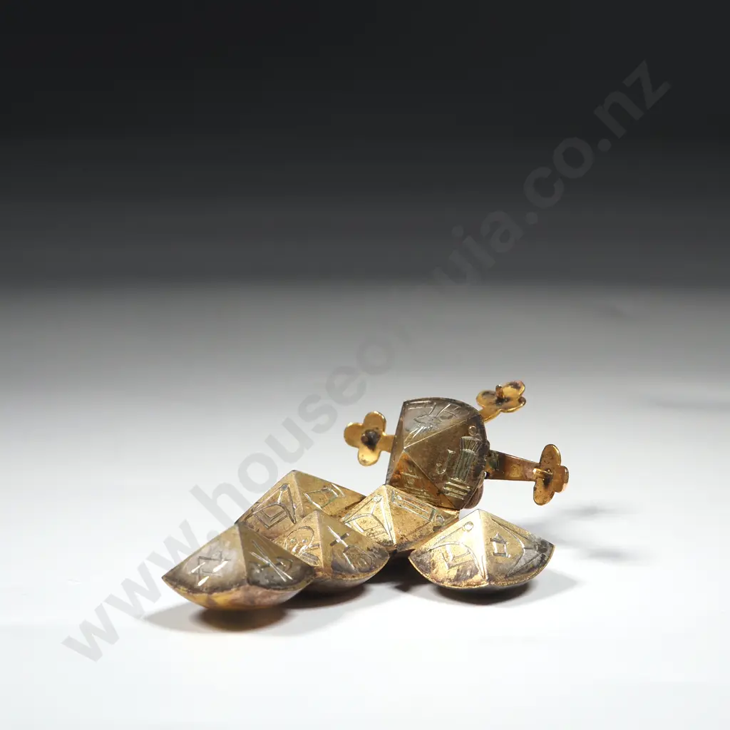 9ct Gold Masonic Ball  Image 1++