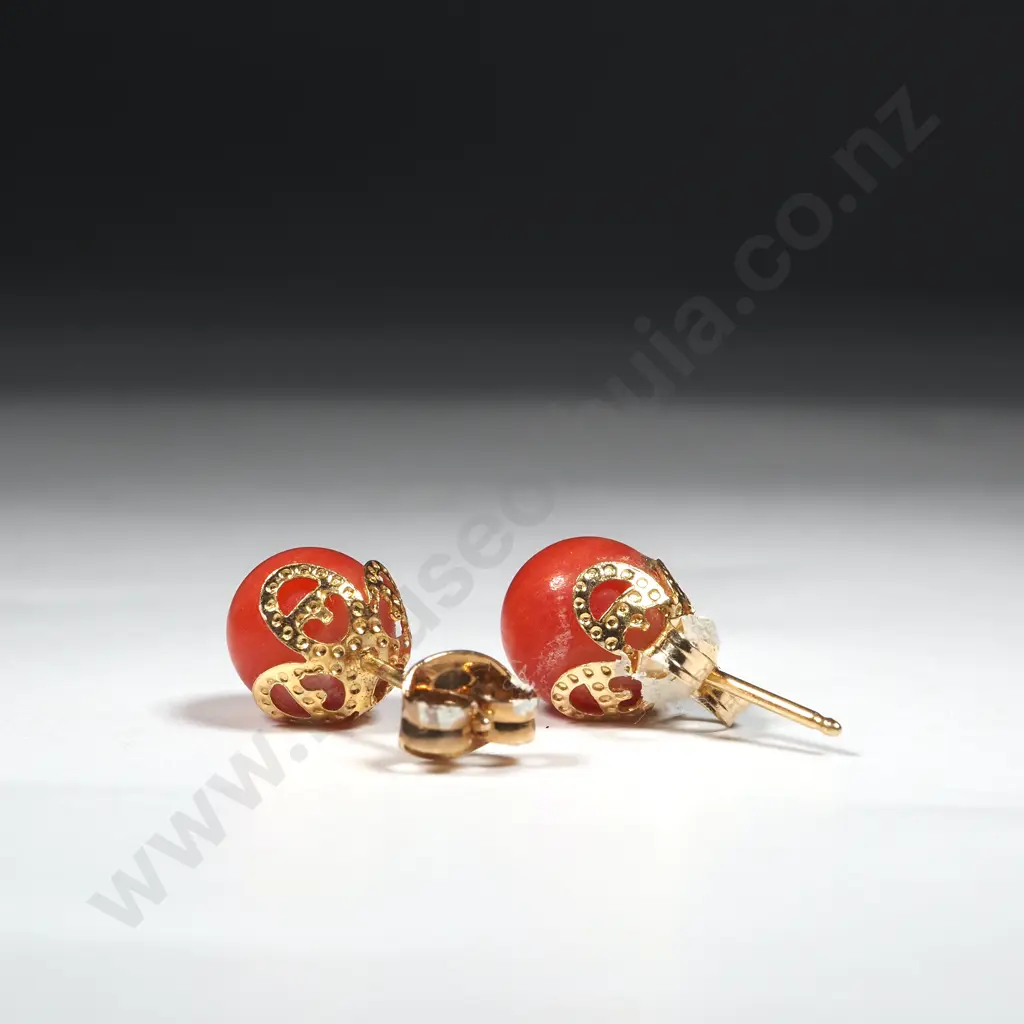 9ct Gold & Coral Style Earrings Image 1++