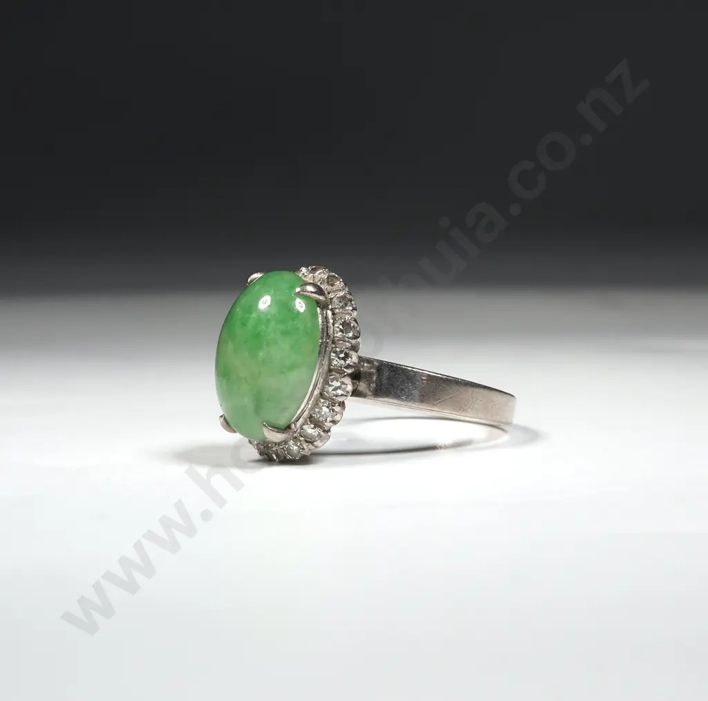 14ct White Gold & Jade Ring Image 1++