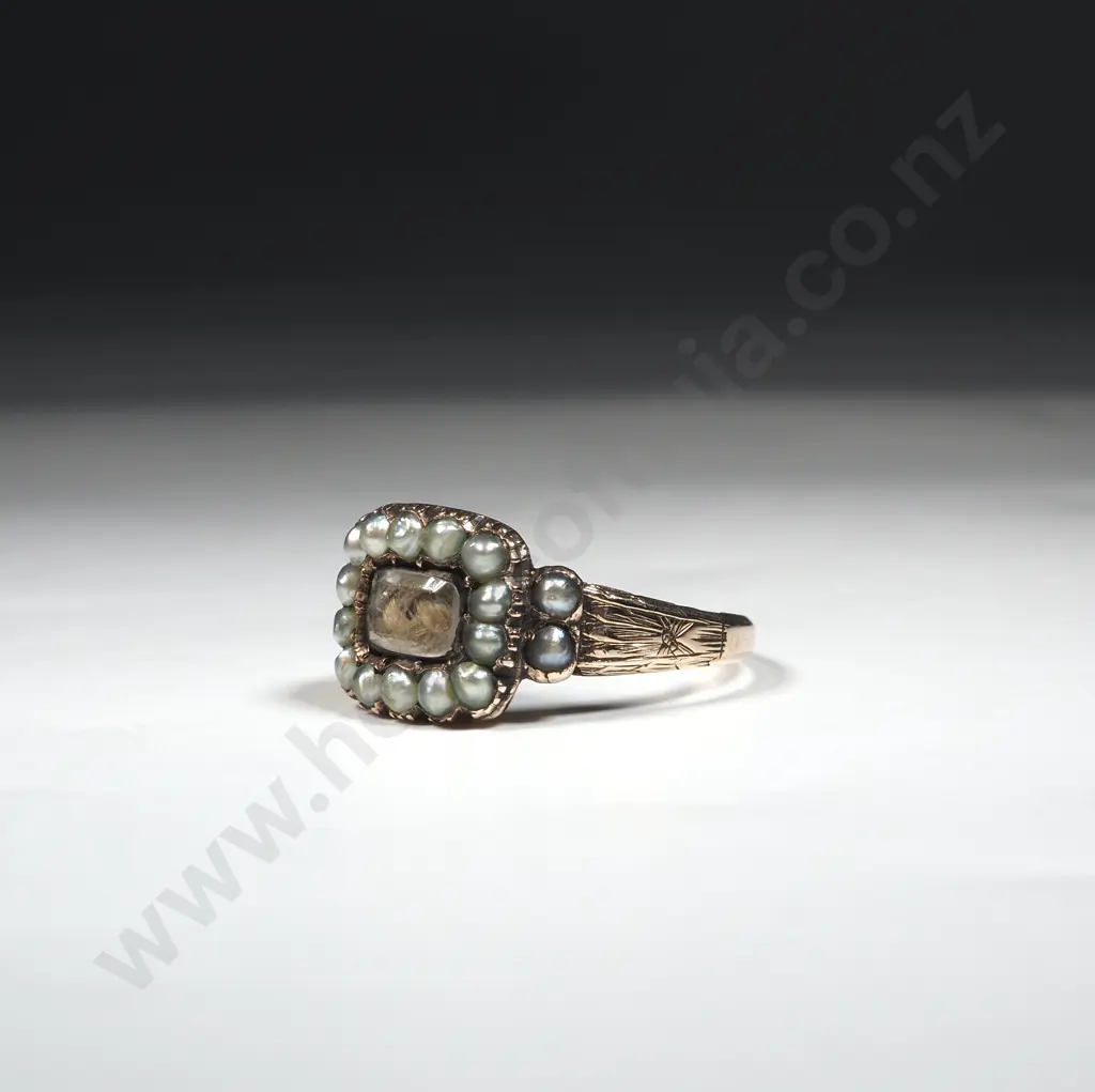 Decorative Antique Seedpearl Mourning Ring in 9ct Gold Image 1++