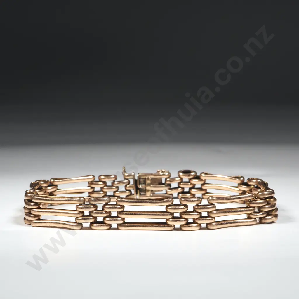 9ct Gold Gate Bracelet Image 1++