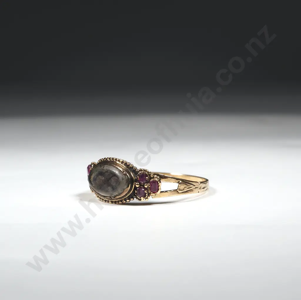 Antique Mourning Ring w Garnets in 9ct Gold Image 1++