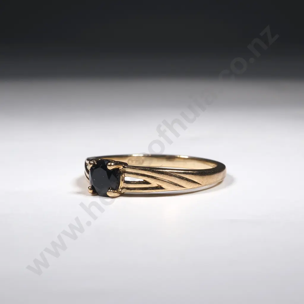 9ct Gold Sapphire Ring Image 1++