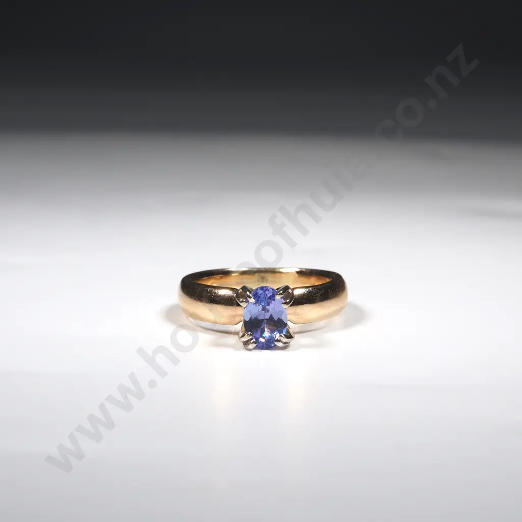 14ct Gold Tanzanite Ring Valued at $3,170.00 Image 1++