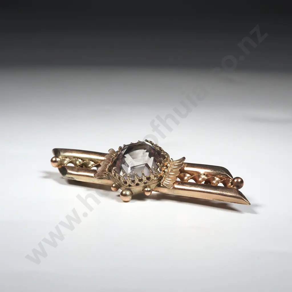 9ct Gold Amethyst Brooch w English Hallmarks Image 1++